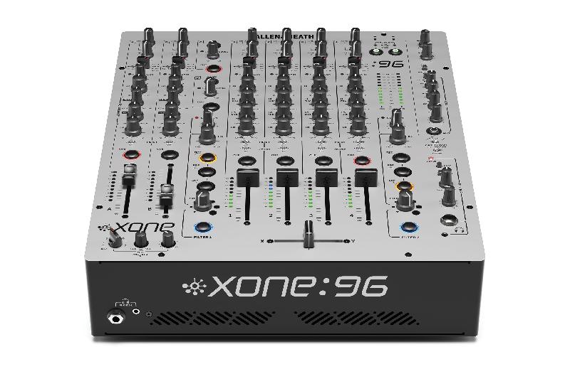 XONE:96 / Аналоговый DJ микшер, 6+2 канала, две 24-канальные 32 бит/96 кГц аудиокарты / ALLEN&HEATH